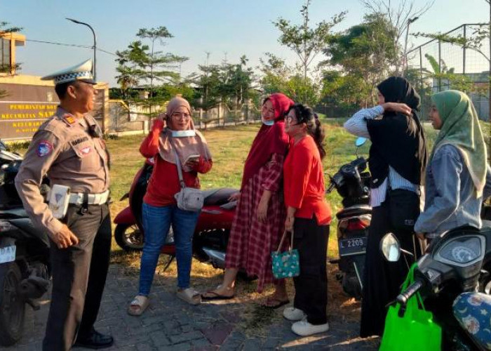 Polsek Lakarsantri Edukasi Tertib Berlalulintas di SDN 2 Sambikerep Surabaya