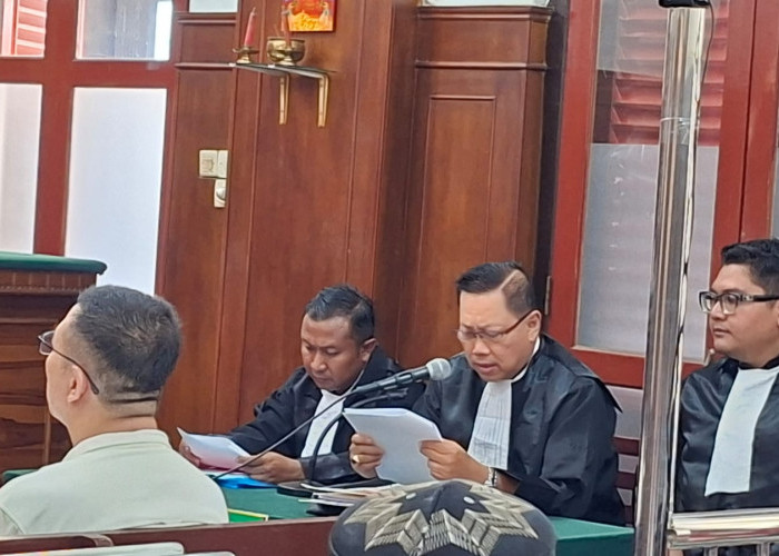 Usai Sidang Eksepsi, Pengacara Samuel Sowan ke Kejari Surabaya, Ini Katanya