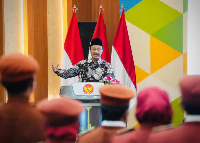 Di Hadapan Kepsek dan Tendik Sekolah Rakyat se-Jatim, Menteri Sosial: Jangan Ada Siswa Titipan