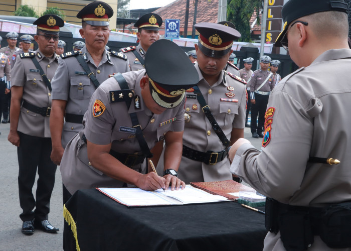 Gerbong Mutasi Bergulir di Polres Lamongan, Kasatlantas dan Sejumlah Kapolsek Resmi Berganti