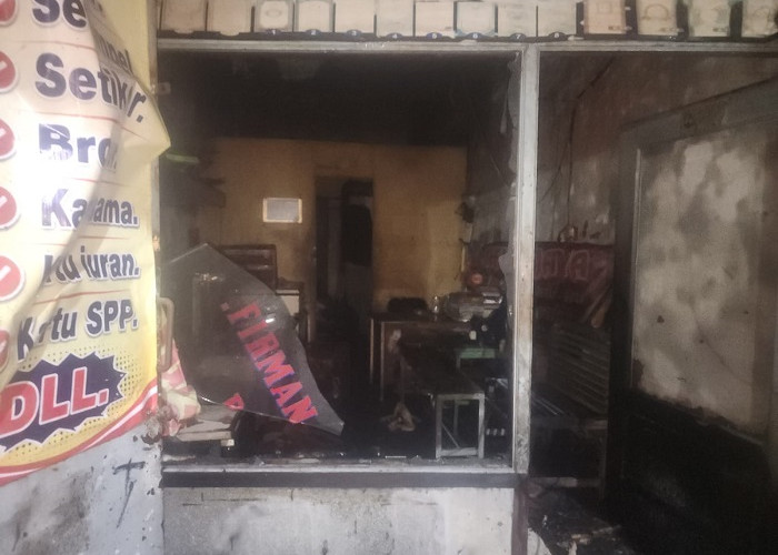 Kebakaran Tempat Laundry di Ploso Bogen Dipicu Hubungan Arus Pendek Listrik