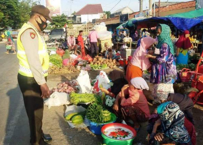 Antisipasi 3C dan Upal, Polsek Sepulu Rutin Kawal Kamtibmas di Kompleks Pasar Asem Jajar 