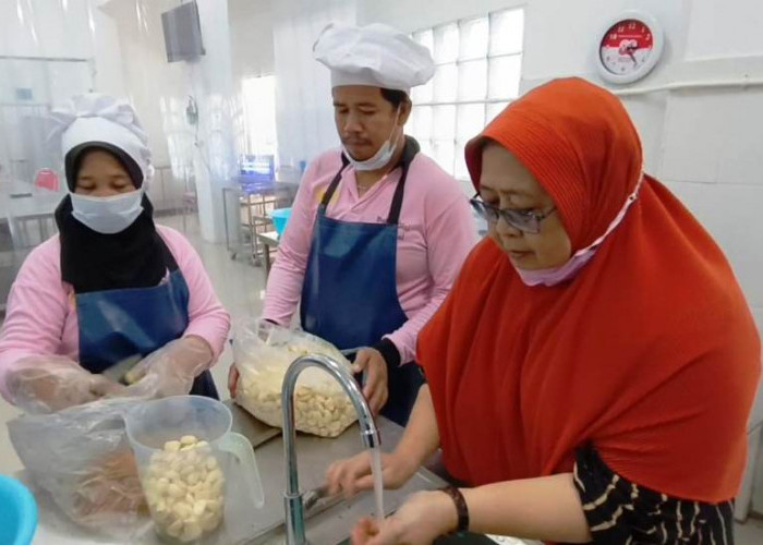 Dapur Nikmat Barokah Pastikan Menu Bergizi dan Aman Tiap Hari