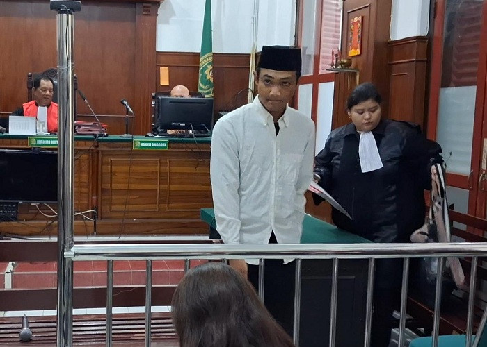 Diupah  Rp 15 Ribu, Kurir Ranjau Sabu Jaringan Waru Dituntut 9 Tahun Penjara 