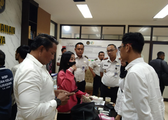 Sembunyikan Dua Poket Sabu di Lapisan Tas, Rutan Surabaya Kembali Gagalkan Penyelundupan Narkoba