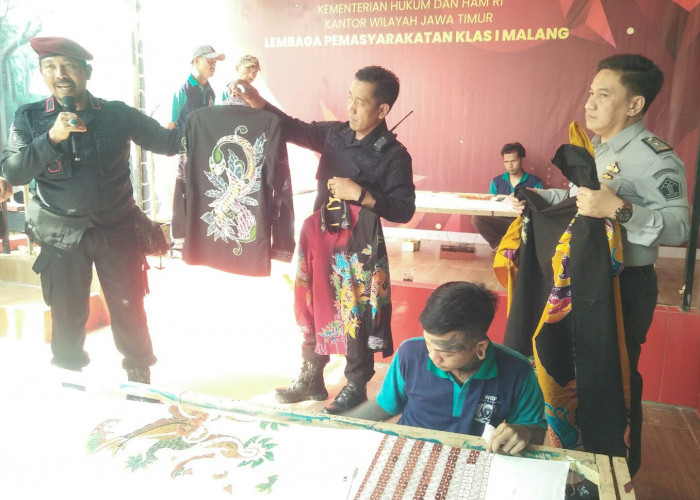 Warga Binaan Lembaga Pemasyarakatan Kelas I Malang Produksi Batik Tulis