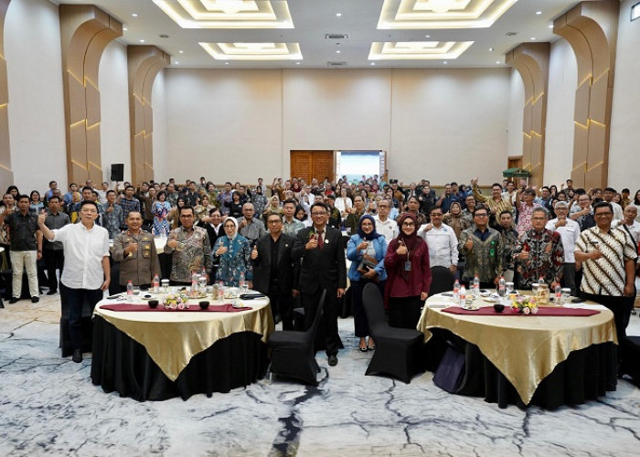 Wali Kota Batu Hadiri Pelantikan BPC PHRI: Perkuat Sinergi Bangun Pariwisata dan UMKM