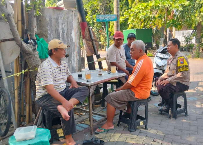 Tingkatkan Keamanan, Bhabinkamtibmas Balas Klumprik Dorong Penerapan One Gate System di Pondok Maritim Indah