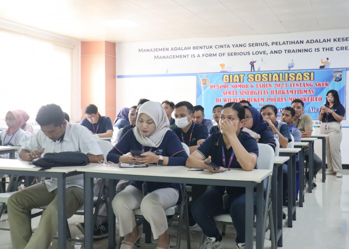 Polres Mojokerto Gelar Sosialisasi Perpol SKCK di PT Aice Ngoro