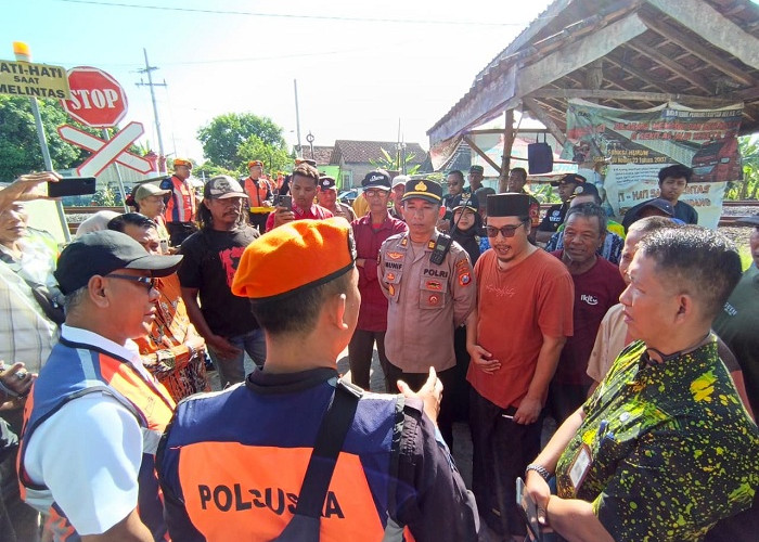 Ditolak Warga, PT KAI Gagal Tutup Total Pintu Perlintasan Bogorejo Magetan