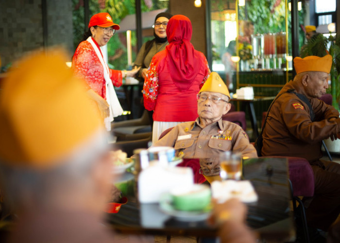 Rayakan HUT ke-81 RI, EXCOTEL Design Hotel Surabaya Gandeng LVRI Gelar ''Mixology with Veteran''