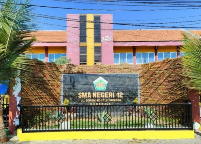 Dugaan Pungli di SMAN 12 Surabaya: Diduga Minta Rp25 Juta untuk Isi Kursi Kosong