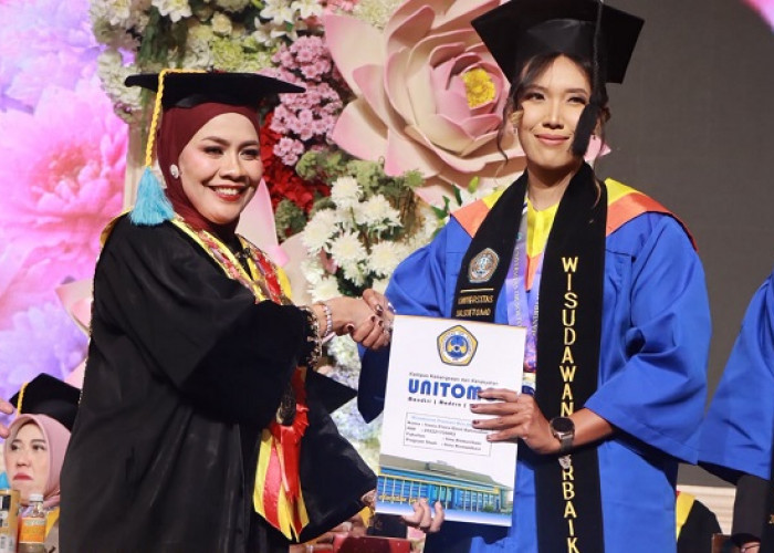 1.059 Lulusan Unitomo Didorong Jadi Pencipta Lapangan Kerja