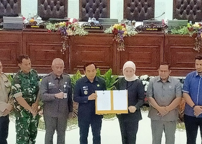 5 Fraksi Abstain, 1 Anggota Walkout, DPRD Kota Malang Tetap Sahkan Raperda APBD 2025