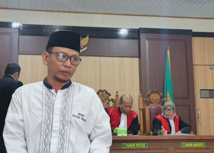 Rugikan Korban Rp1,5 Miliar, Dalang SK ASN Palsu Dituntut 3,5 Tahun Penjara di PN Gresik