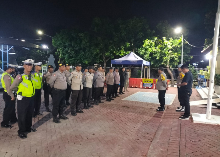 Polsek Lakarsantri Tingkatkan Patroli Malam Takbiran di 7 Titik