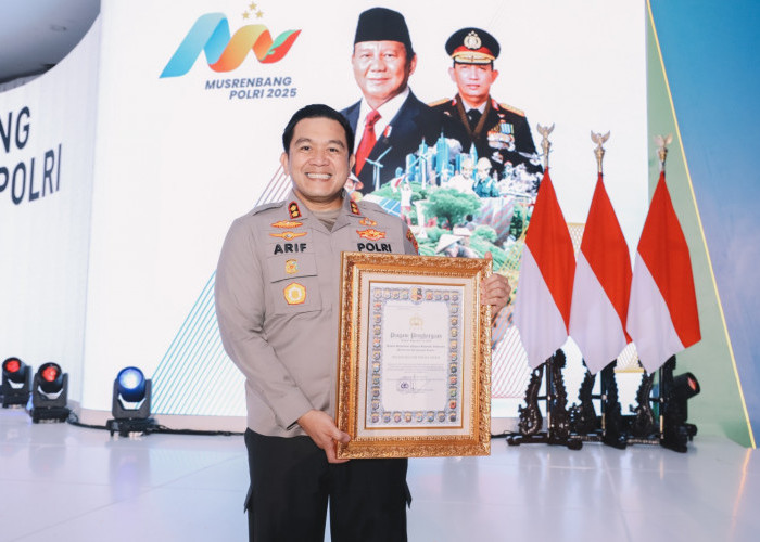 Polres Blitar Raih Penghargaan Kategori Pelayanan Prima dan Predikat Zona Integritas