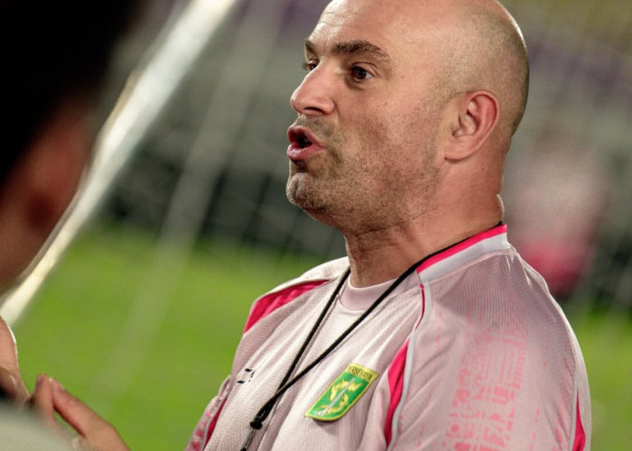 Misi Bawa Pulang Poin Penuh, Tavares Minta Persebaya Tak Terlena Tren Positif