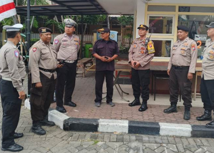 Polsek Wonocolo Gelar Patroli Dialogis, Jaga Keamanan Lingkungan Perumahan
