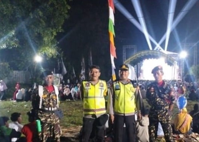 Anggota Polsek Padangan Laksanakan Pengamanan Solawatan Dalam Rangka PHBI Maulid Nabi Muhammad SAW