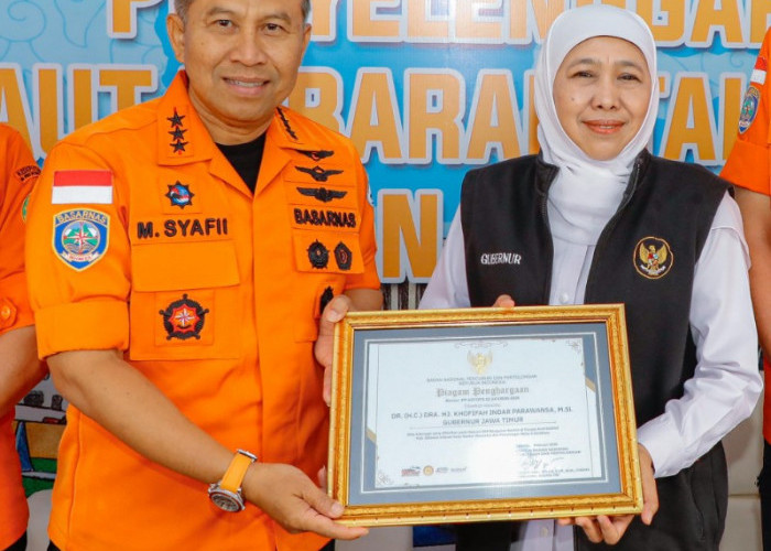 Pemprov Jatim Terima Penghargaan Basarnas di Tengah Siaga Lebaran