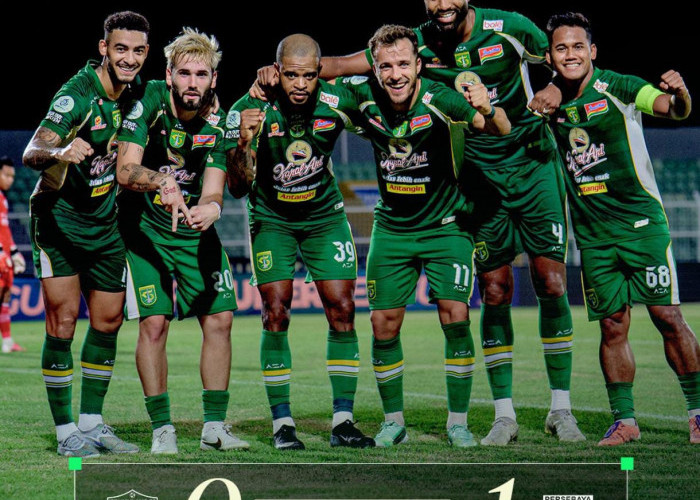Gol Penalti Alex Martins di Akhir Babak Pertama, Persebaya Unggul atas Isen Mulang Kalteng FC