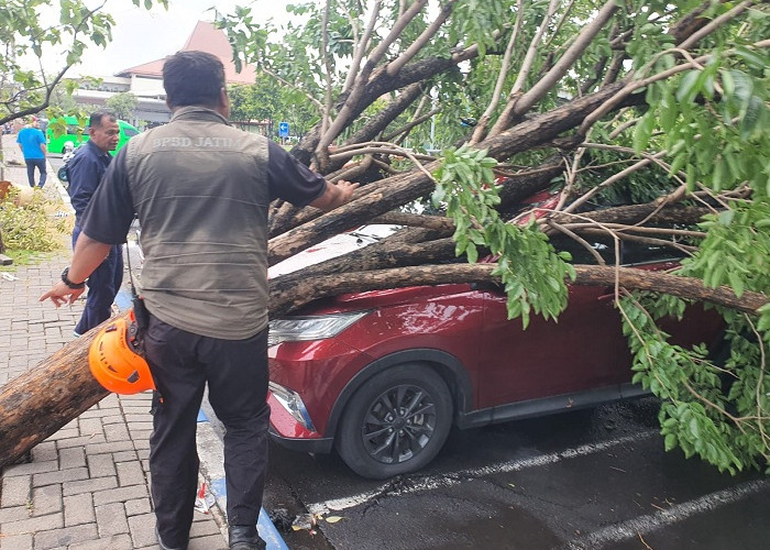Puting Beliung Terjang Terminal 1 Juanda Sidoarjo, BPBD Jatim Bergerak Cepat Pulihkan Akses
