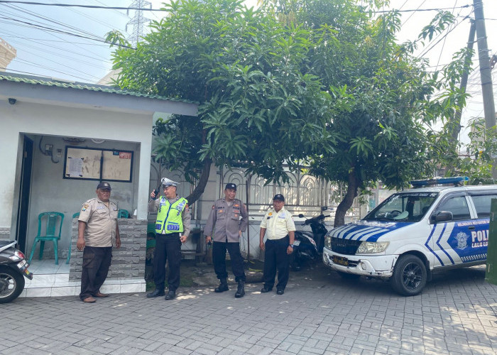 Antisipasi Kejahatan, Polsek Tandes Gelar Patroli Dialogis di Darmo Indah Sari