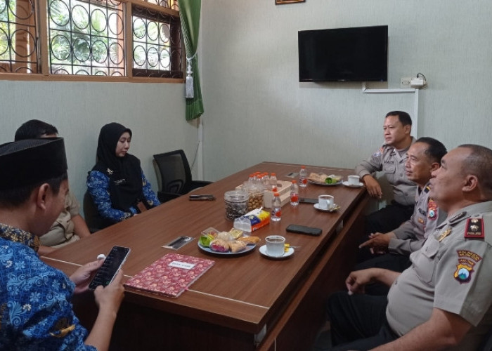 Kapolsek Kedungkandang Malang Binluh Pelajar di SMPN 21