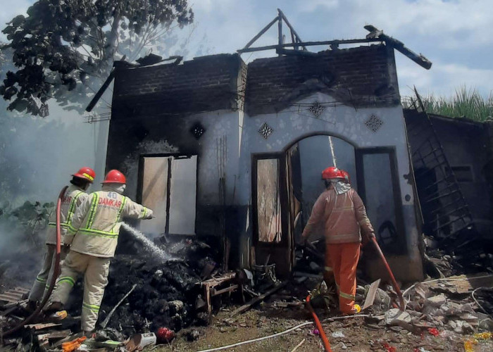 Rumah di Malang Terbakar, Pemilik Rugi Rp 150 Juta