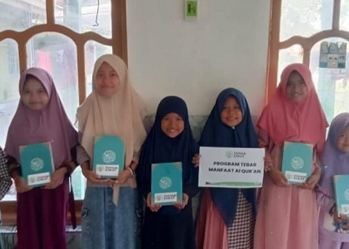 Santri Tahfidz Sapudi Akhirnya Punya Alquran Layak, Program Syiar Alquran di Pulau-Pulau Kecil