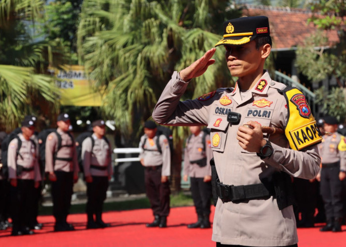 Kapolres Batu Berangkatkan 320 Personel Pengamanan Pemilu 2024