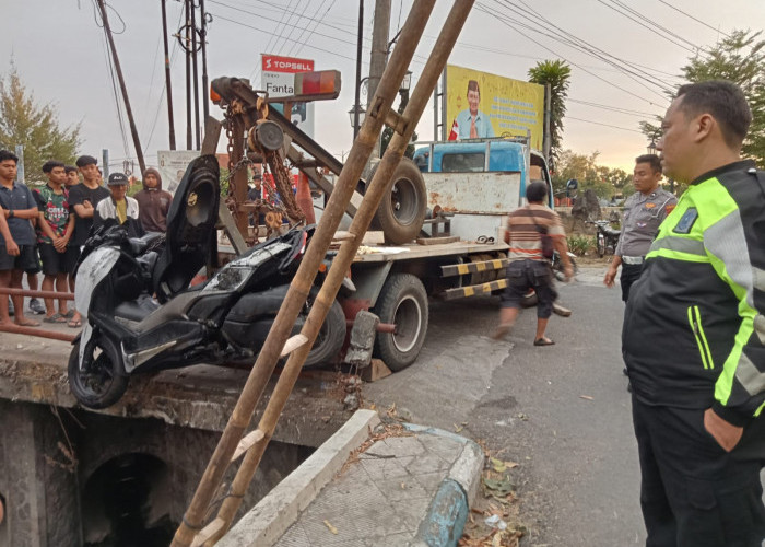 Pagi Buta, Pemuda Tulungagung Meninggal Nyungsep di Selokan Jalan Mayjend Sungkono