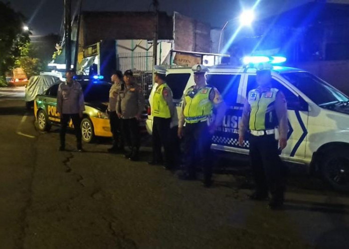 Polsek Simokerto Gelar Patroli Presisi di Sidotopo Lor, Imbau Warga Waspada Curanmor