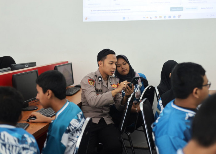 Polres Gresik Edukasi AI untuk 116 Pelajar SMKS Semen Gresik