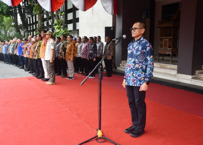 Pj Bupati Pimpin Apel Besar Pemkab Tulungagung, Sampaikan Terima Kasih dan Harapan Tahun 2025