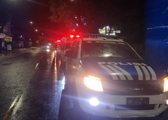 Satlantas Polres Bojonegoro Beri Pengawalan Pemulangan Jenazah Korban Kecelakaan di Tawangmangu
