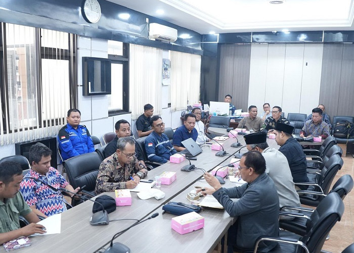 Proyek Pelebaran Jalan Bungah-Dukun Gresik Rp13,9 Miliar Molor, Progres Baru 48 Persen