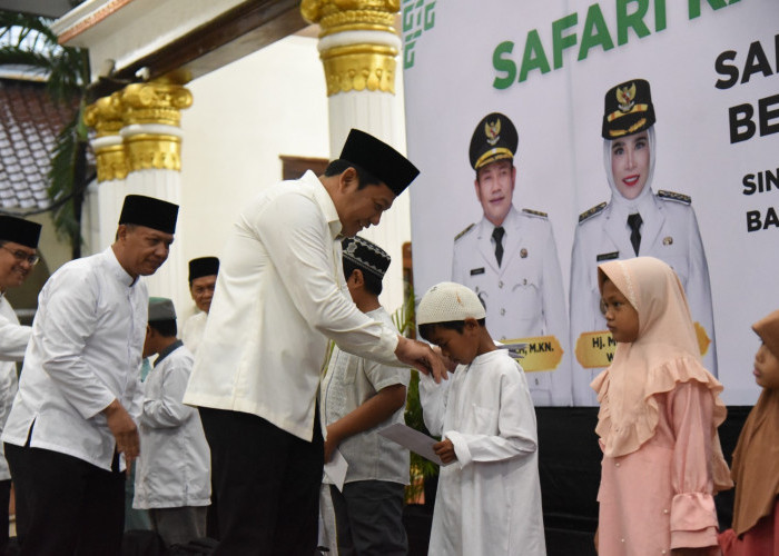 Seribu Anak Yatim Sidoarjo Terima Santunan