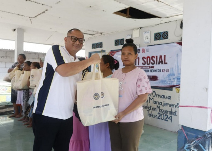 Kanim Surabaya Salurkan 60 Paket Bantuan Sosial ke Dusun Pucukan Sidoarjo
