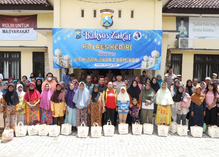 Polres Kediri Gandeng PT Mitra Jaya Farmindo Gelar Bakti Sosial di Plemahan