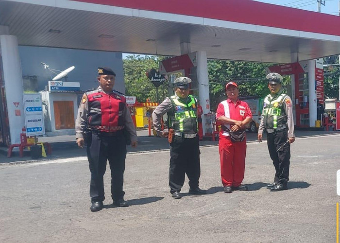 Persempit Ruang Gerak Kriminalitas, Polsek Mulyorejo Intensifkan Patroli di SPBU