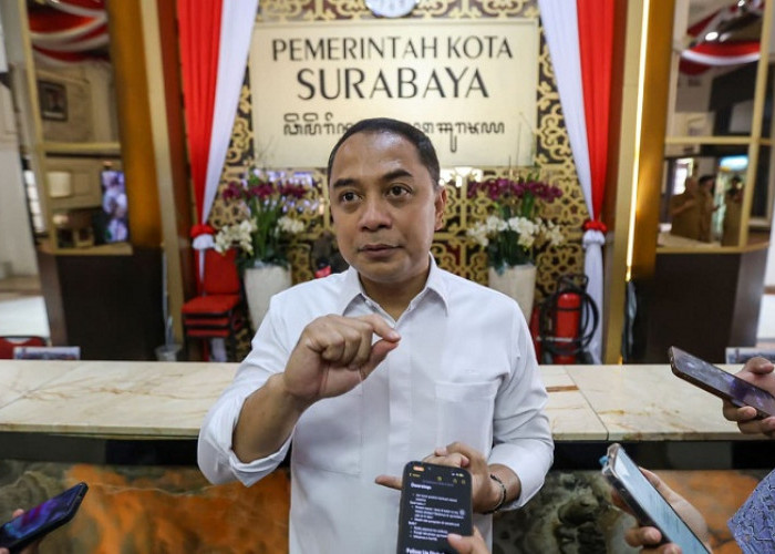 Wali Kota Eri Cahyadi Larang Sekolah Jual Seragam dan Tarik Pungutan di Surabaya