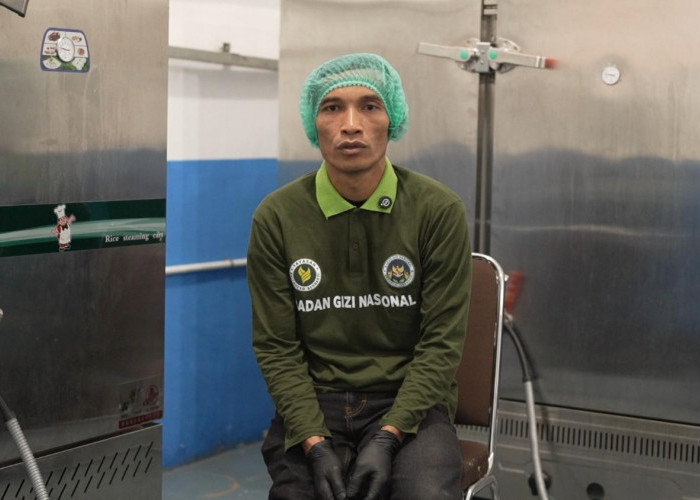 Kisah Susanto: Difabel yang Pantang Menyerah, Kini Jadi Koki di Dapur MBG Karanganyar