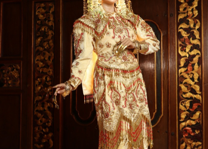 Emelly Putri: Dari Hobi Masa Kecil hingga Jadi Model Berprestasi dan Multitalenta