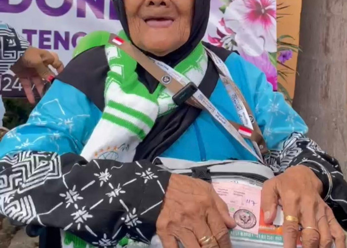 Jemaah Haji Tertua Kloter 24, Usia 90 Tahun Tetap Bugar Berkat Rutin ke Musala