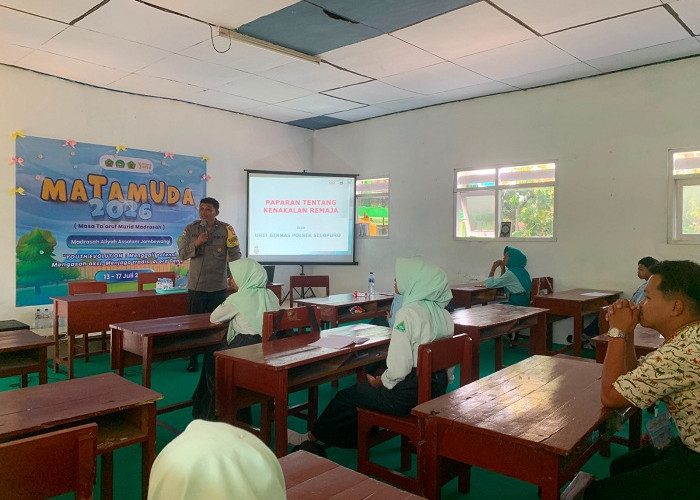 Penyuluhan Anti-Bullying di MA Assalam Selopuro Blitar, Polisi  Bekali Siswa Baru Cegah Perundungan