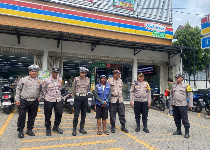 Waspada Curanmor, Polsek Simokerto Gencarkan Patroli Dialogis di Titik Keramaian
