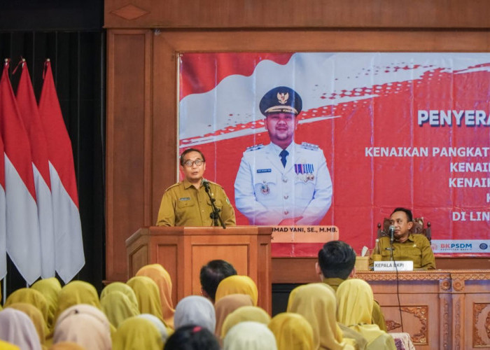36 PNS Pemkab Gresik Terima SK Purna Tugas, 200 Pegawai Naik Pangkat