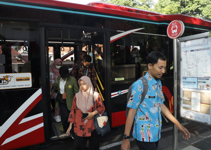 Efisiensi Energi, Eri Cahyadi Prioritaskan Skema WFA di Balai RW dan Wajib Transportasi Umum bagi ASN